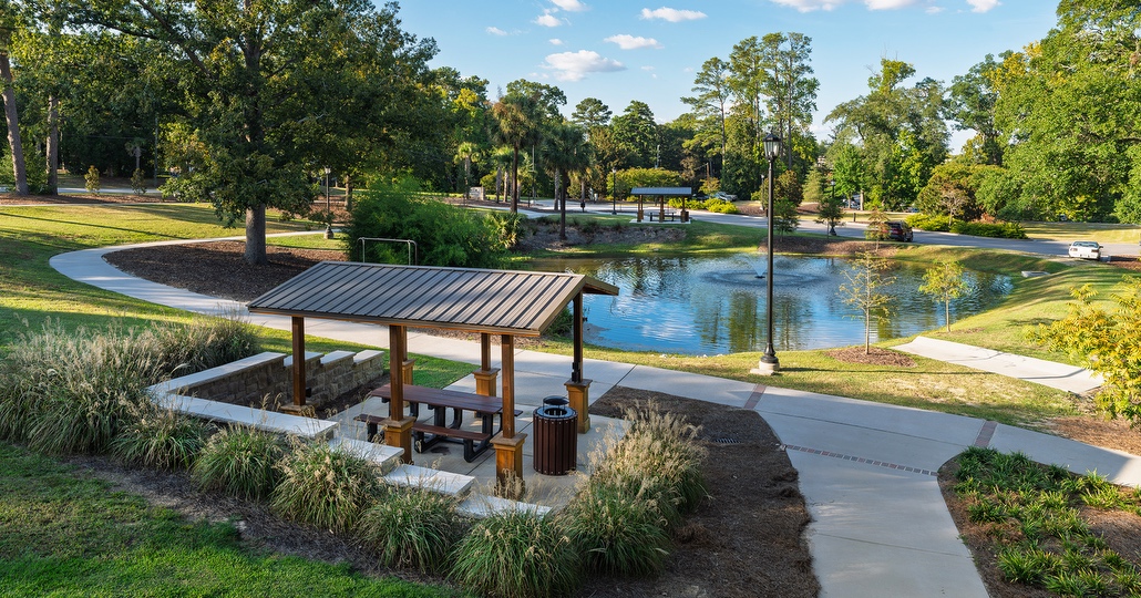 BOUDREAUX architects designed a water feature at Virginia Hylton Park with fountain surrounded by walking paths.